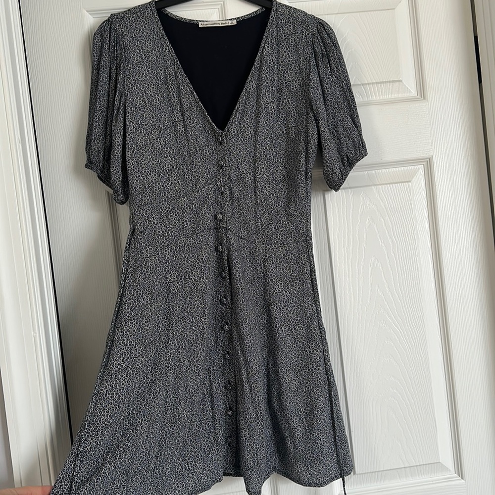 Abercrombie & Fitch floral spring/summer dress